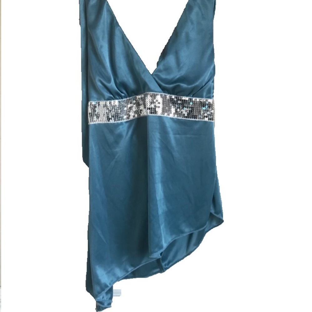 🐠 3 for $15 🐠 Xtraordinary halter blue size M